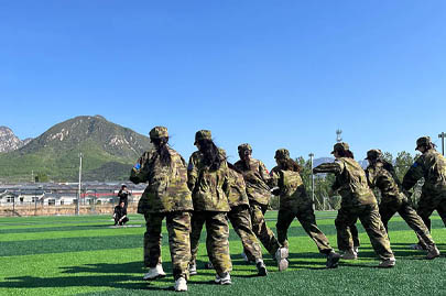 熔炼团队 勇攀高峰——河南赛诺威2026年春季拓展训练圆满举行